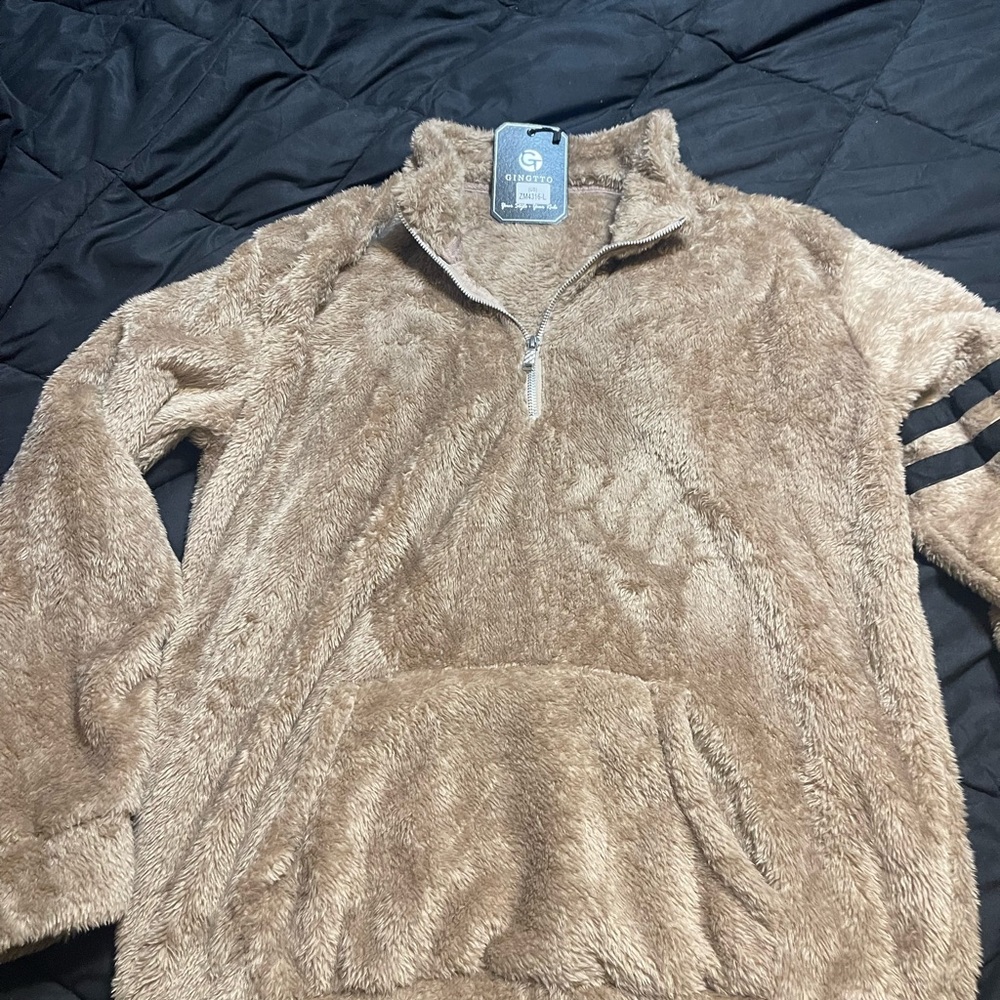 New Gingtto Large Tan Fleece Pullover